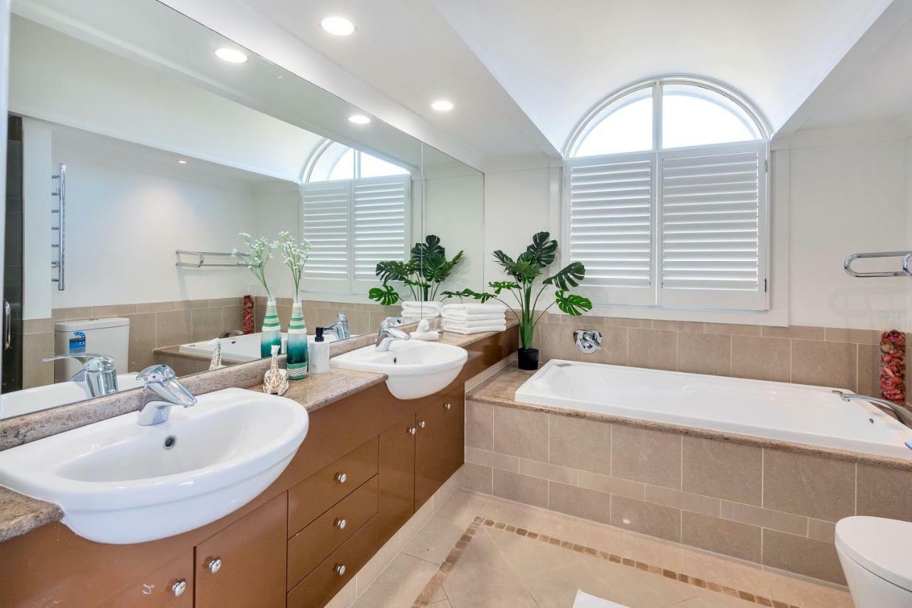 Villa Orakei Grandeur Mansion With Sea Views & Pool Auckland Exterior foto